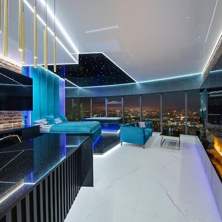 Apartamenty Sky Tower Z Jakuzzi Przy Oknie Vratislav Exteriér fotografie