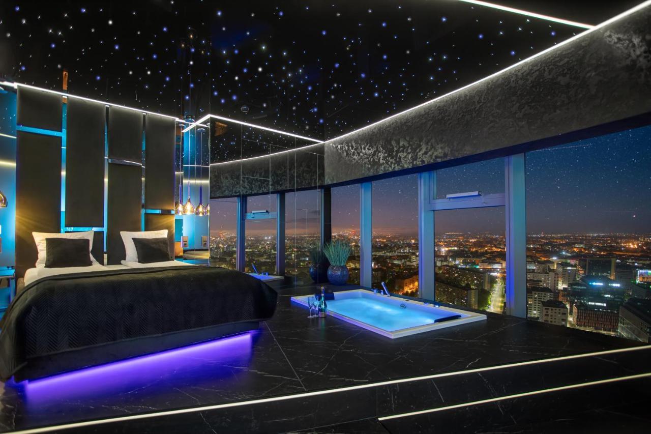 Apartamenty Sky Tower Z Jakuzzi Przy Oknie Vratislav Exteriér fotografie
