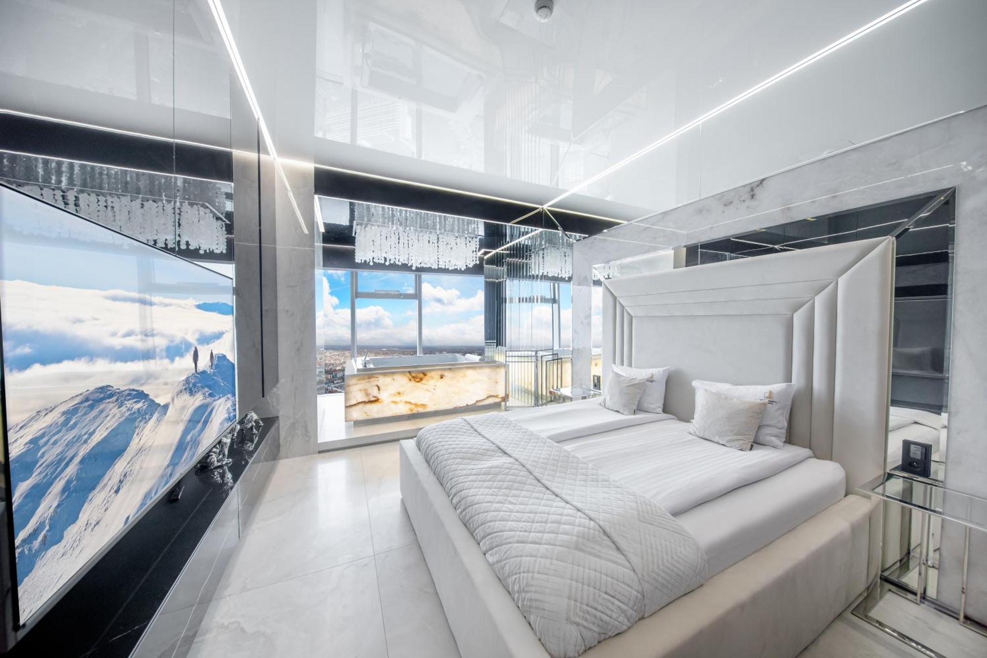 Apartamenty Sky Tower Z Jakuzzi Przy Oknie Vratislav Exteriér fotografie